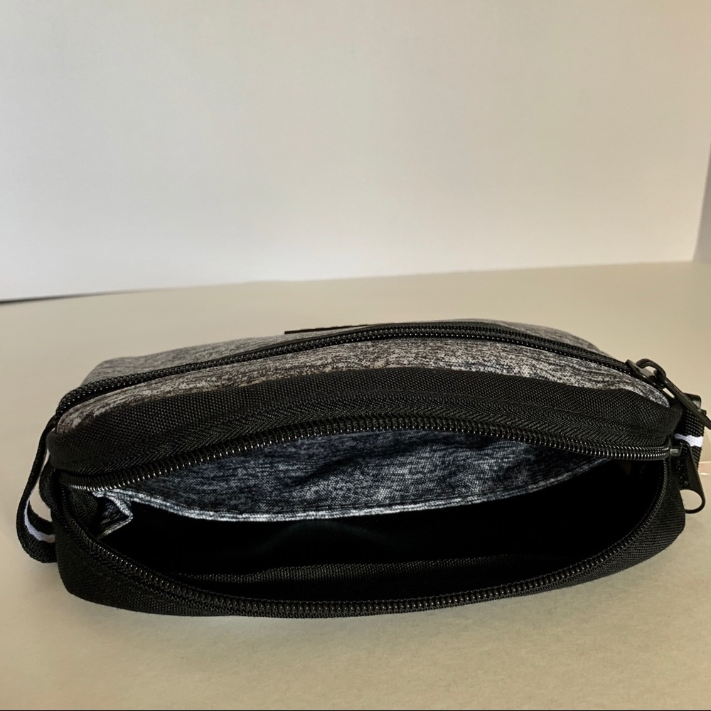 Victoria’s Secret cosmetic or pencils case,pouch - Picture 4 of 7